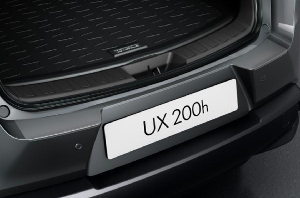 Захисна плівка заднього бампера LEXUS UX18+ (22316)