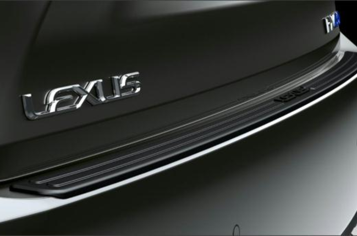 Захисна пластина заднього бампера пластикова LEXUS RX15-22 (25752)