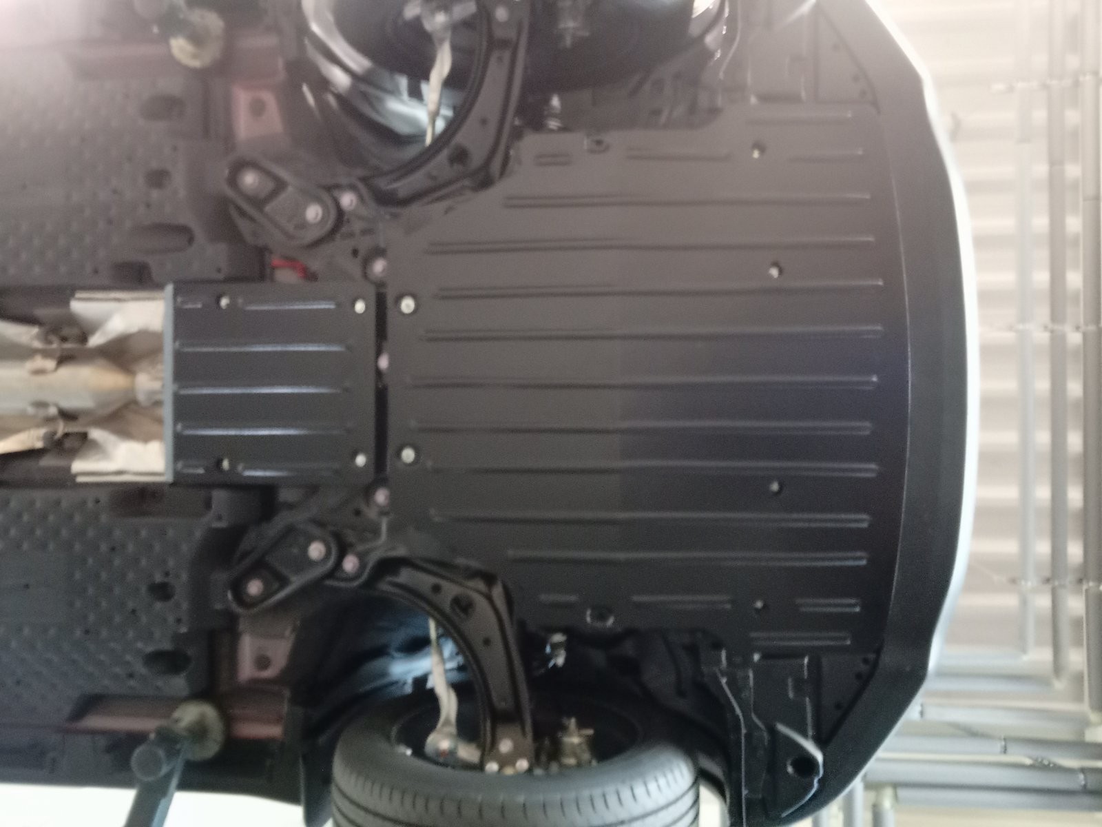 Захист двигуна стальний LEXUS LBX23+ (33702)